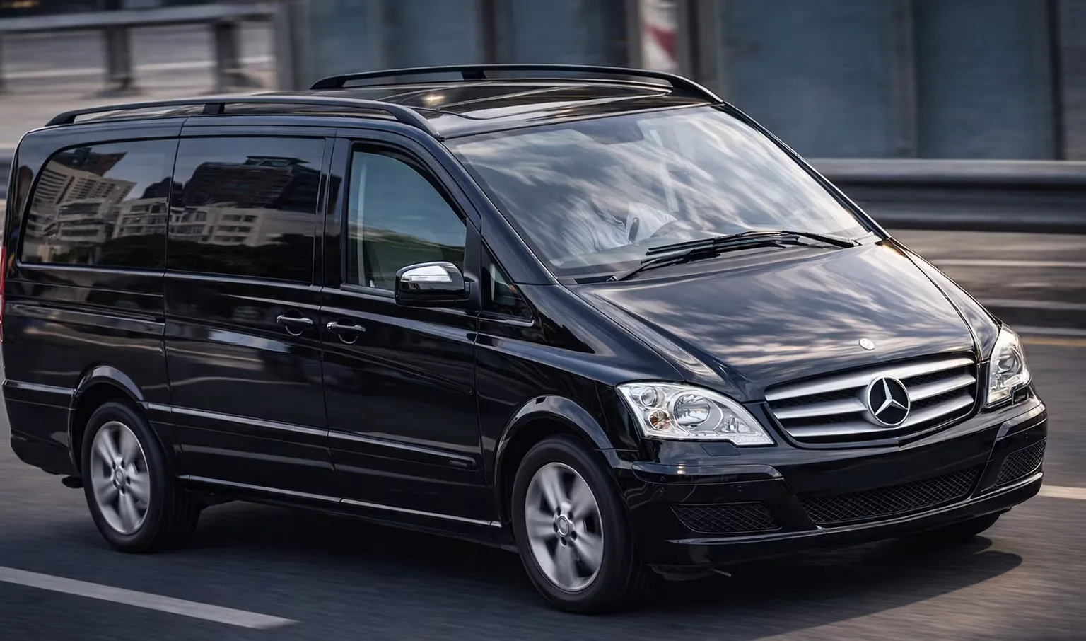 Bus 8 osobowy Mercedes Viano